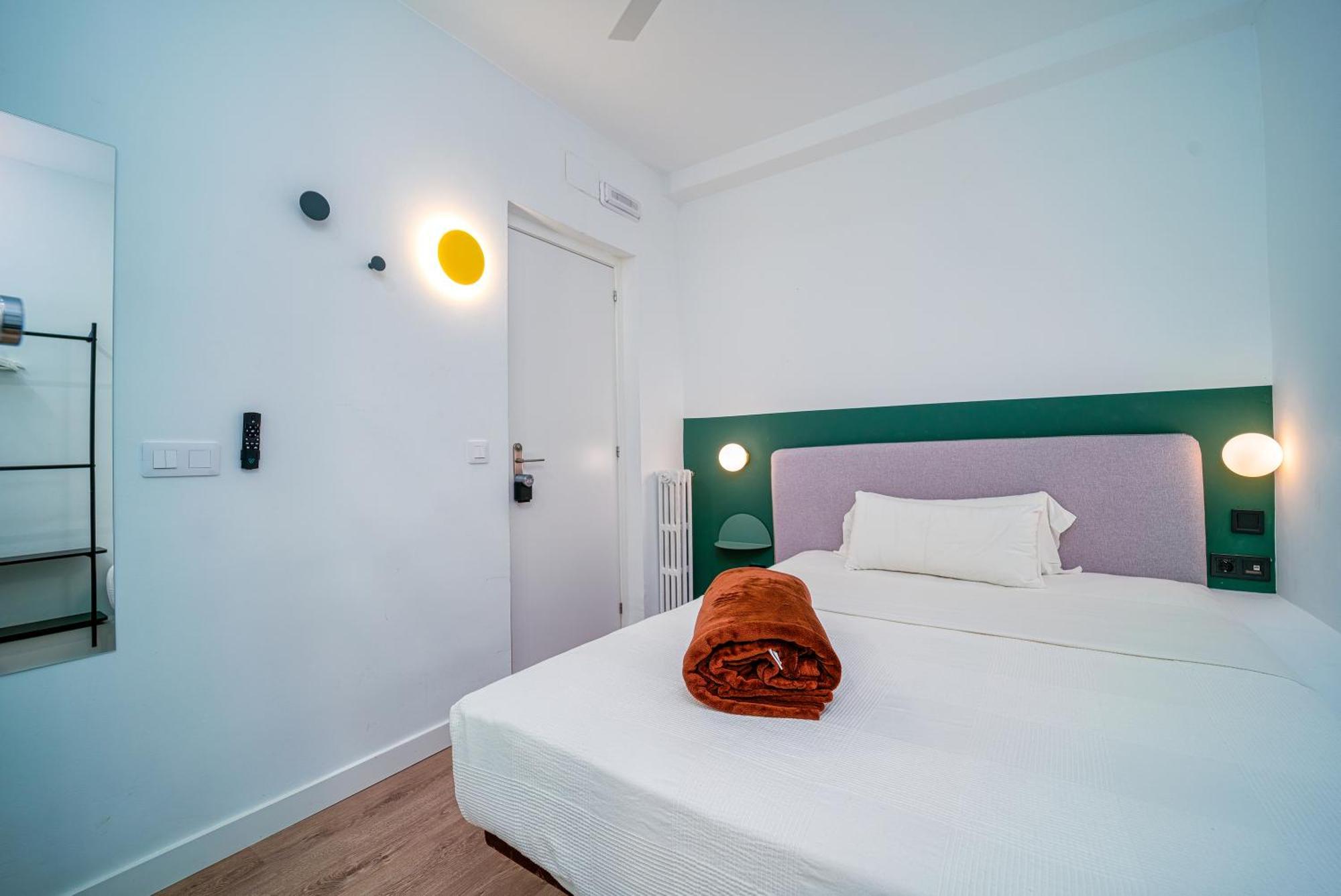 Angelitomad Hotel Мадрид Екстериор снимка