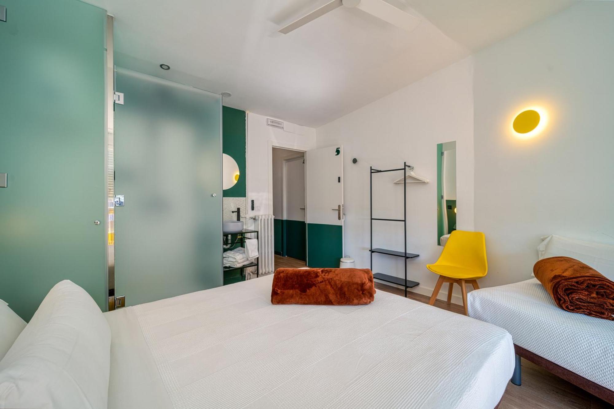 Angelitomad Hotel Мадрид Екстериор снимка
