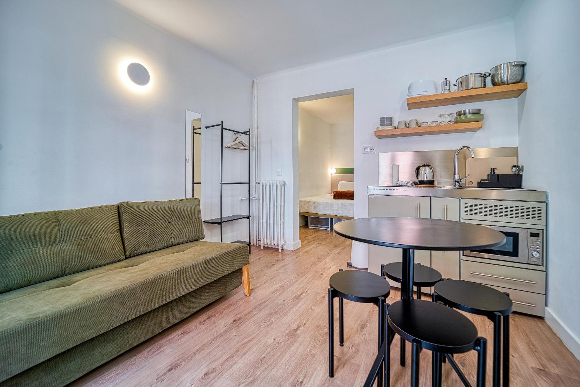 Angelitomad Hotel Мадрид Екстериор снимка